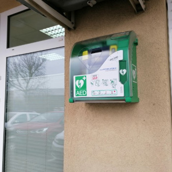 Nov avtomatski AED defibrilator v Veržeju
